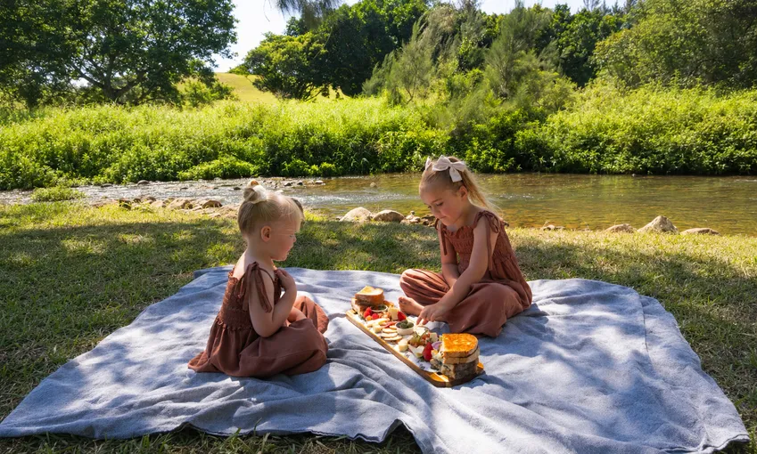 Historic Rivermill Picnic - 3 Hours - For 2 | Experience Oz