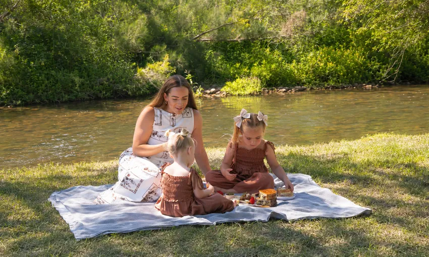 Historic Rivermill Picnic - 3 Hours - For 2 | Experience Oz