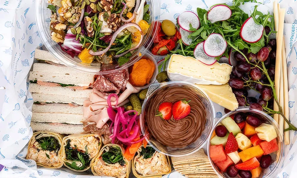 Centennial Parklands Picnic Hamper - For 2 | Experience Oz-2