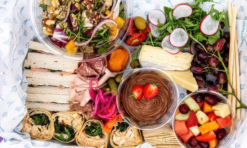 Centennial Parklands Picnic Hamper - For 2 | Experience Oz