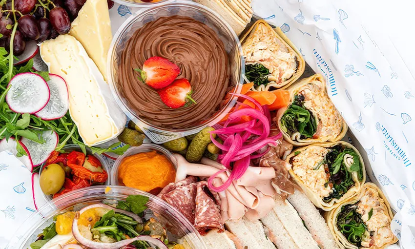 Centennial Parklands Picnic Hamper - For 2 | Experience Oz