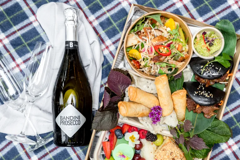 Royal Botanic Garden Luke Nguyen Picnic - For 2 | Experience Oz