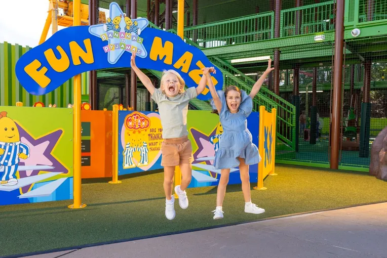 Dreamworld, WhiteWater World & SkyPoint - 2 Day Pass Mega Deal | Experience Oz
