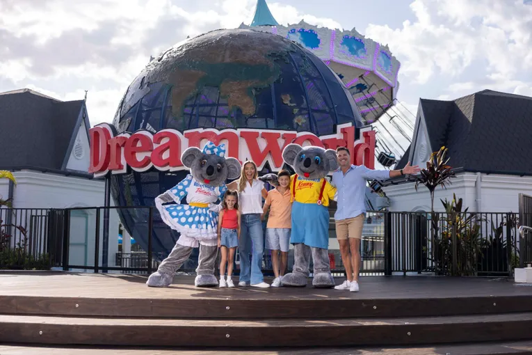 Dreamworld, WhiteWater World & SkyPoint - 2 Day Pass Mega Deal | Experience Oz
