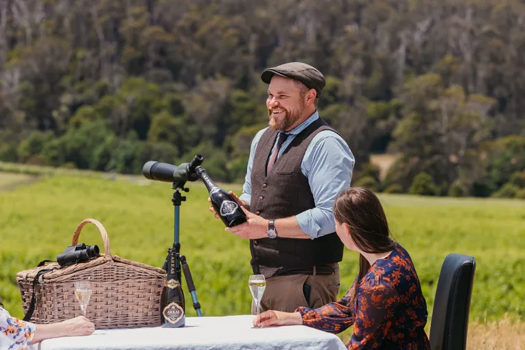 Wine & Wildlife Safari - 2 Hours - For 2 | Experience Oz