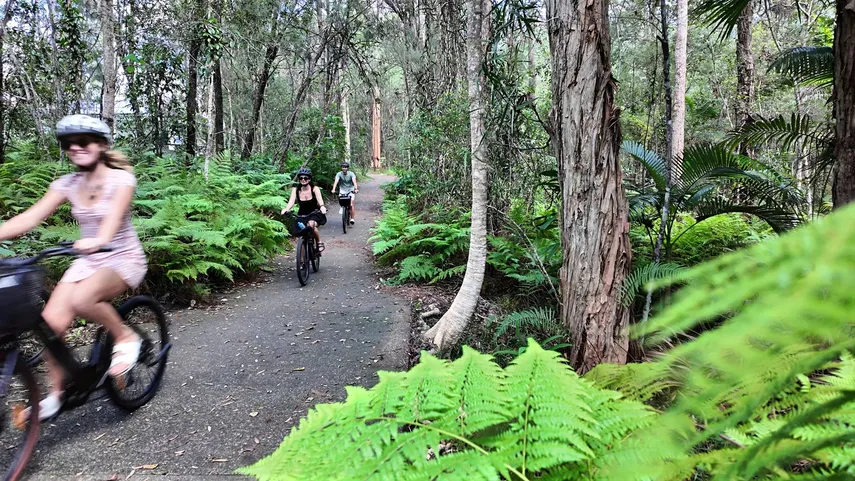 eBike Tour with Burger and Beer, 4 Hours - Noosa