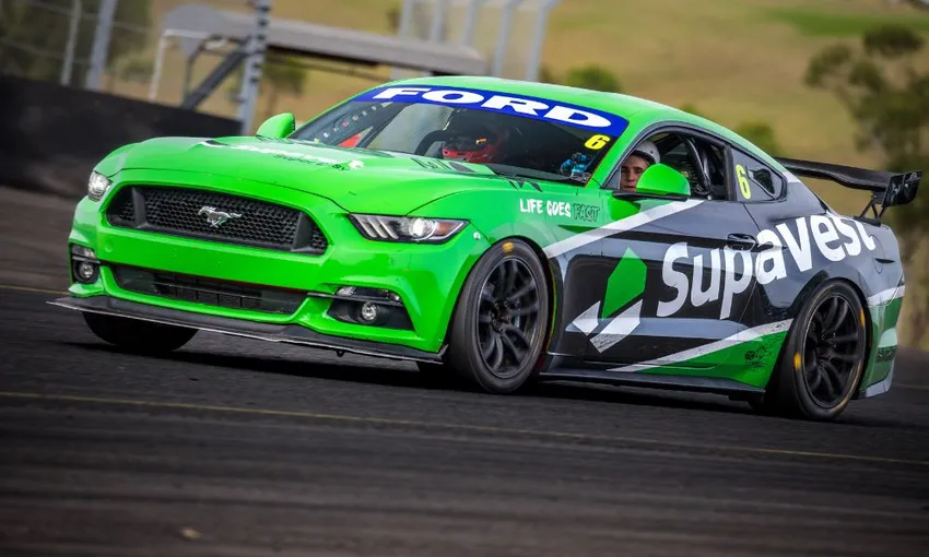Sydney V8 Mustang 6 Lap Driving Experience | Experience Oz