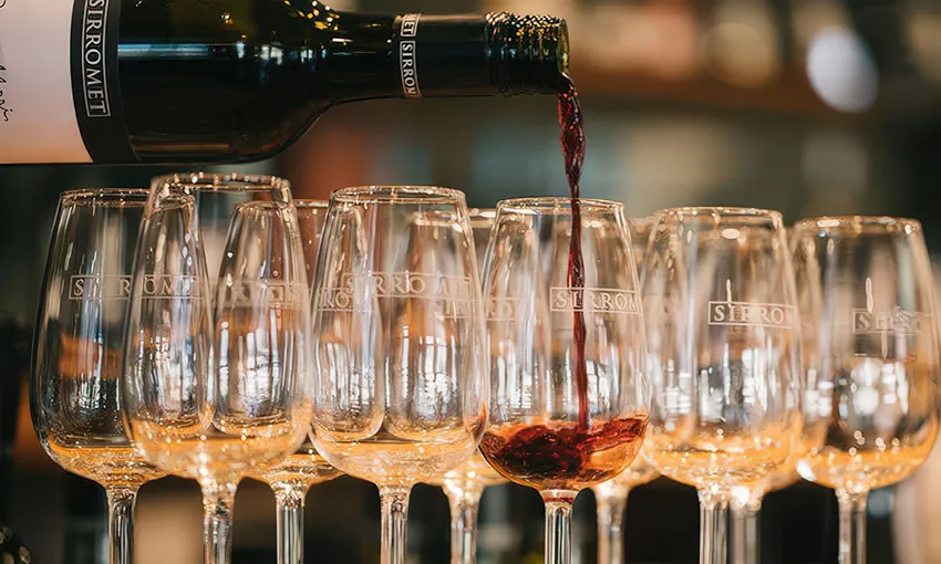 Sirromet Winery Tour & Tasting With Gourmet Cheese Platter - For 2 | Experience Oz