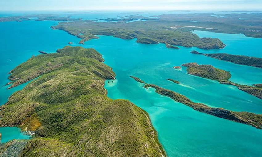 Buccaneer and Horizontal Falls Scenic Flight | Experience Oz