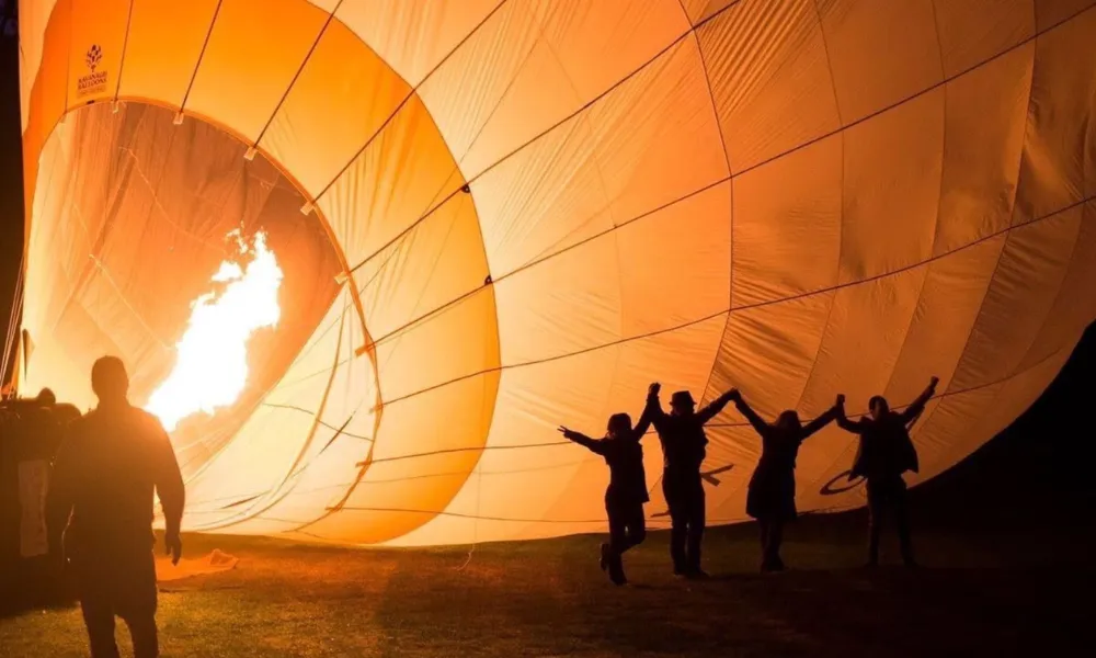 Hot Air Balloon Flight & Breakfast over the Avon Valley | Experience Oz-5