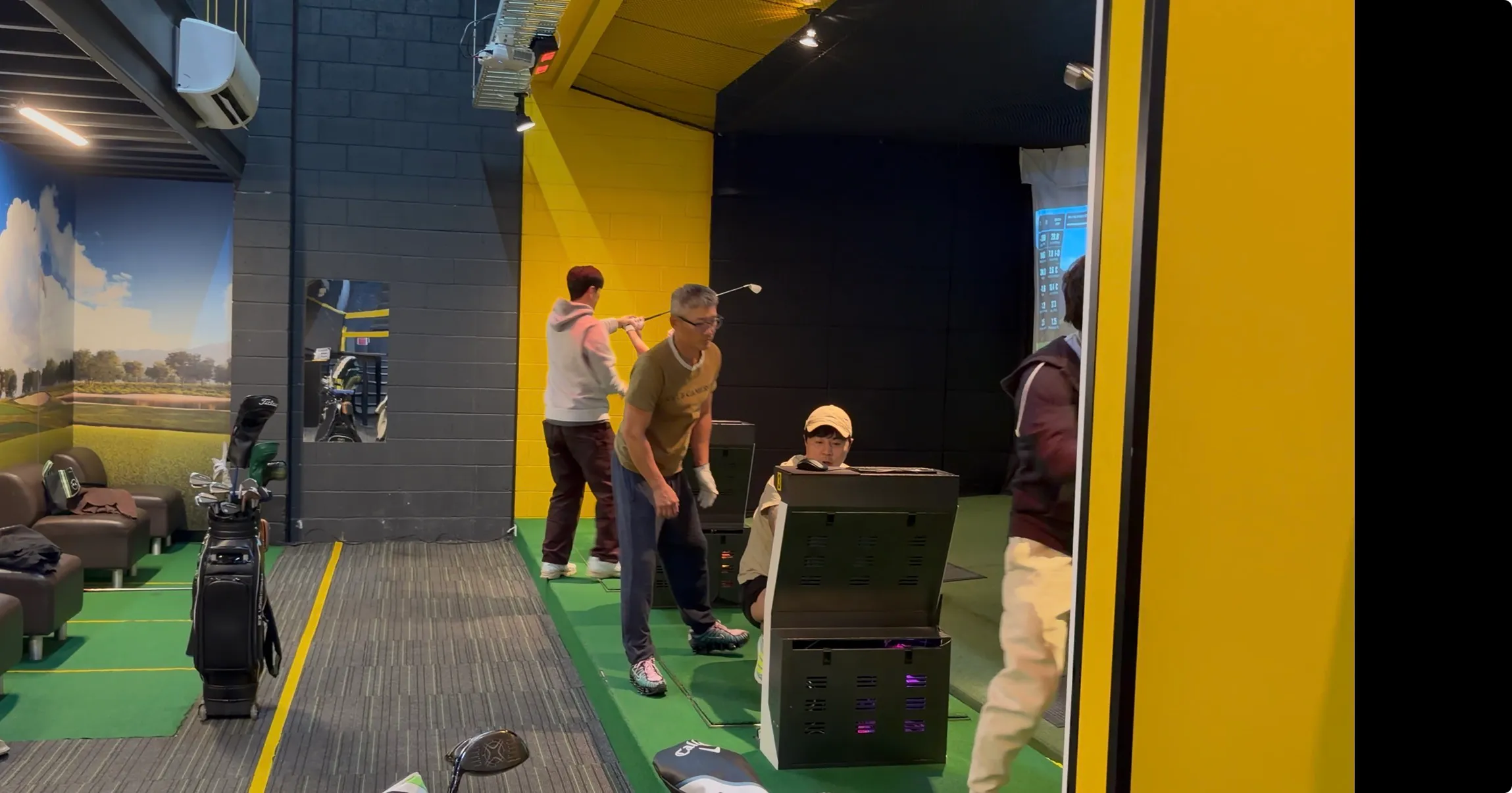 Private Indoor Golf Coaching Lesson - 1 Hour | Experience Oz-6