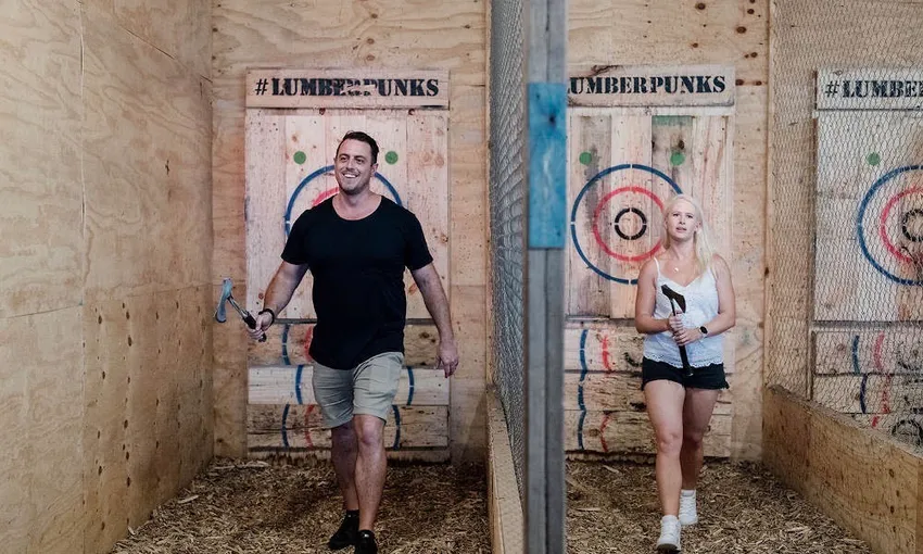 Perth Axe Throwing Session - Book Now | Experience Oz
