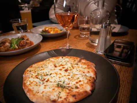 Geelong Mystery Night Out with Dinner and Drinks