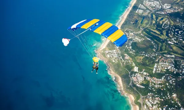 Noosa Weekday Tandem Skydive & Brisbane Transfers - 13,000ft