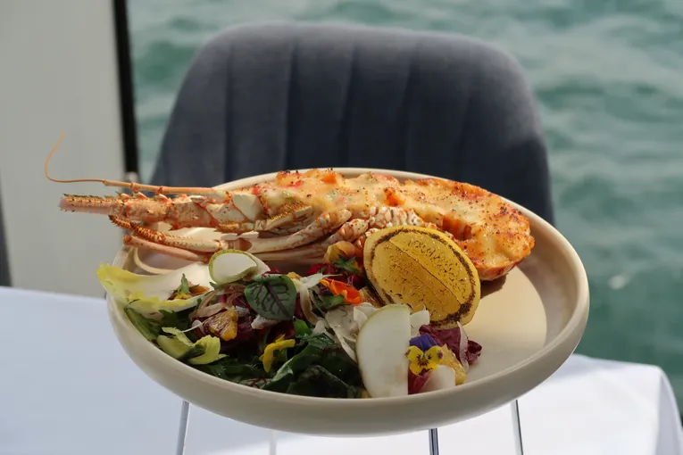 Sydney Harbour Dinner Cruise with Cabaret Show | Experience Oz