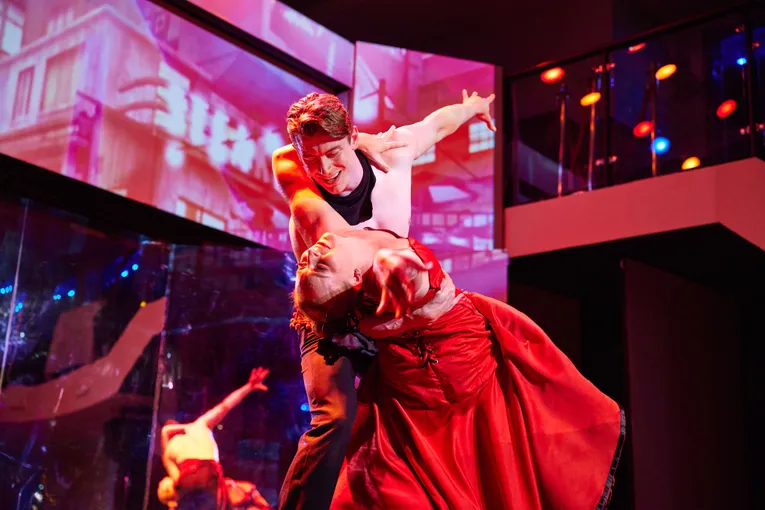 Sydney Harbour Dinner Cruise with Cabaret Show | Experience Oz
