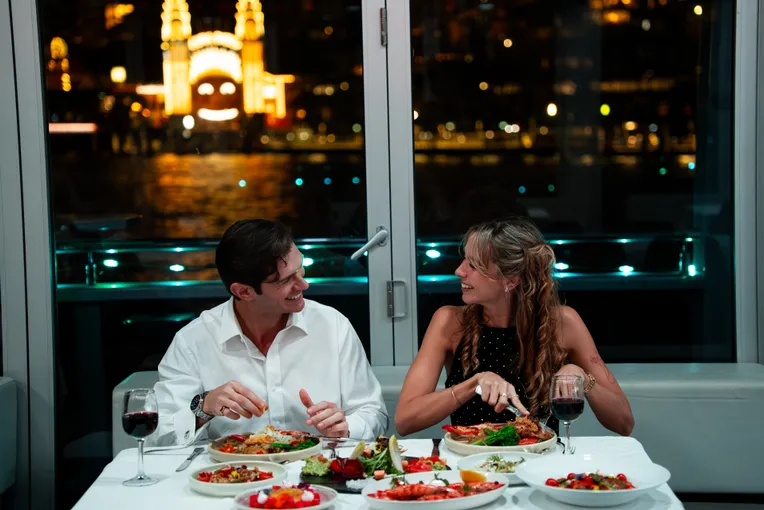Sydney Harbour Glass Boat Dinner Cruise - 2 Hours | Experience Oz