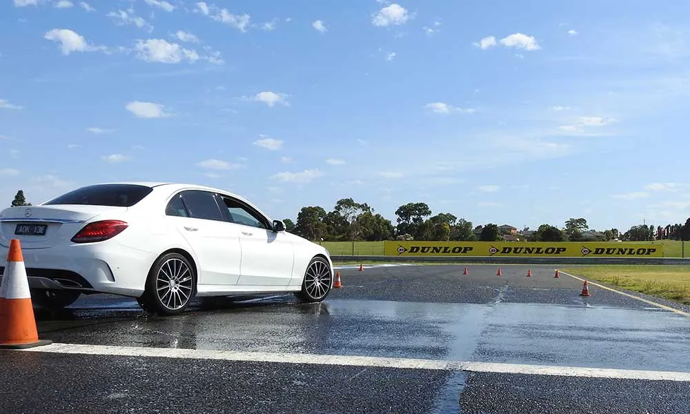 Melbourne Defensive Driving Course - Sandown Raceway | Experience Oz-6