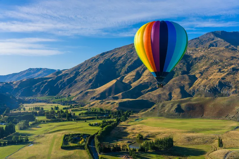Queenstown Sunrise Hot Air Balloon Flight | Experience Oz