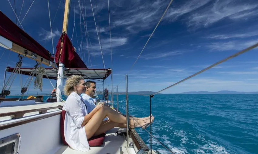 Whitehaven Beach Sail & Snorkel, Full Day – Airlie Beach