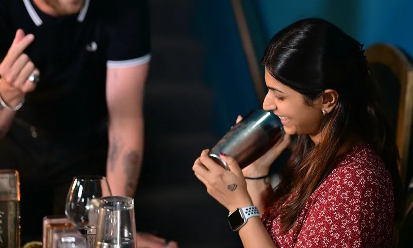 Gin Distillery Tour & Cocktail Class - For 2 | Experience Oz