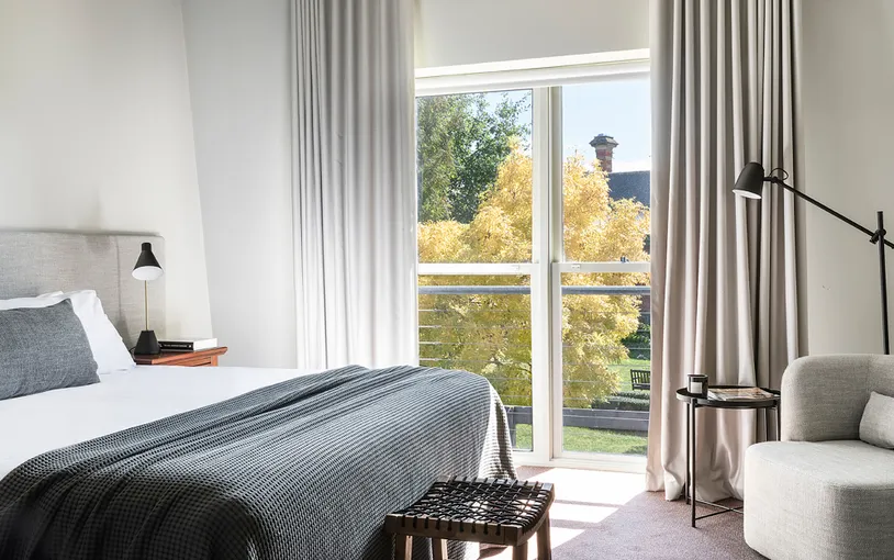 Macedon Ranges Winery Stay with Breakfast - For 2 | Experience Oz