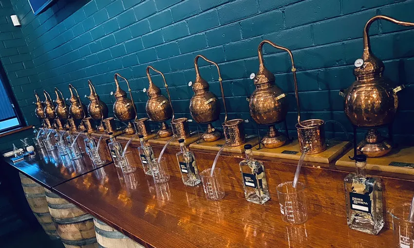 Gin Making Masterclass, Tour & Meal - 3 Hours | Experience Oz