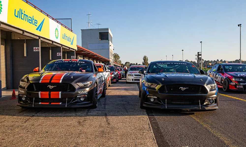 Adelaide V8 Mustang 4 Lap Drive - Book Now | Experience Oz-5