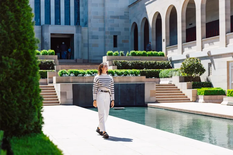 Canberra Small-Group Day Tour from Sydney | Experience Oz