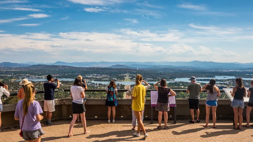 Canberra Small-Group Day Tour from Sydney | Experience Oz