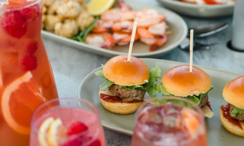 Peninsula Bottomless Brunch - 90 Minutes | Experience Oz