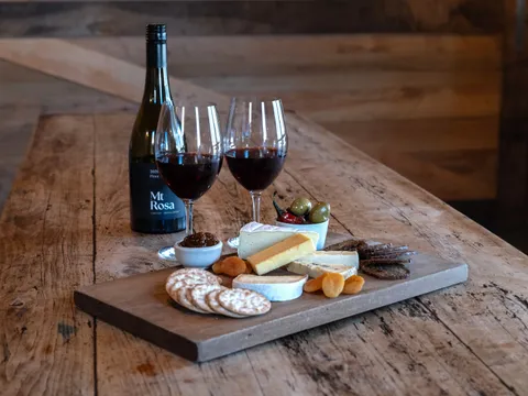 Queenstown Wine Tour and Lake Wakatipu Cruise - Full Day
