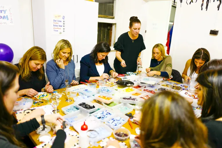 Creative Mosaic Making Workshop - Family of 4 | Experience Oz