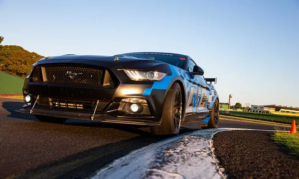 V8 Mustang Race Car Drive, 20 Laps – Adelaide