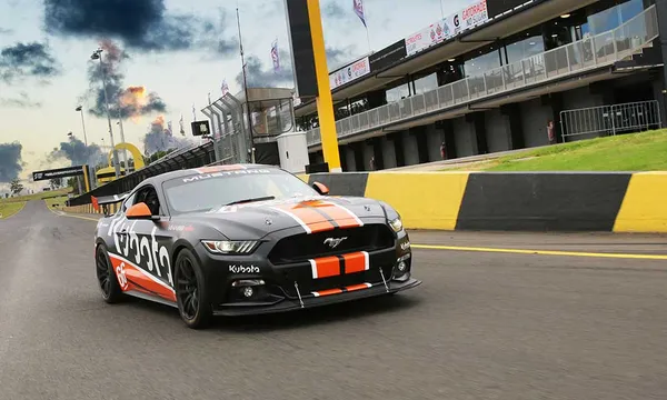 V8 Mustang Race Car Drive, 20 Laps – Adelaide