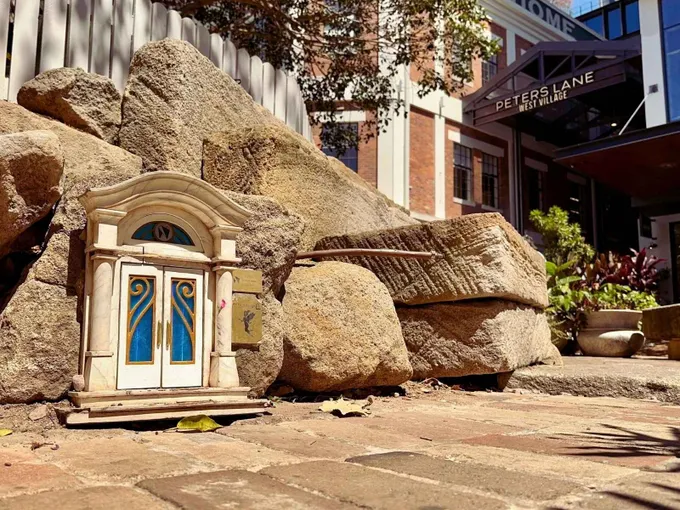 Brisbane Tiny Doors Walking Tour - 2.5 Hours | Experience Oz