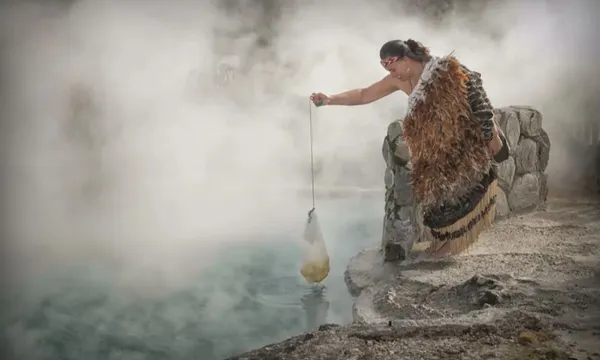 Whakarewarewa Māori Village Guided Tour - 1 Hour