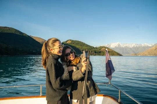 Lake Wakatipu Breakfast Cruise Queenstown - 75 Minutes