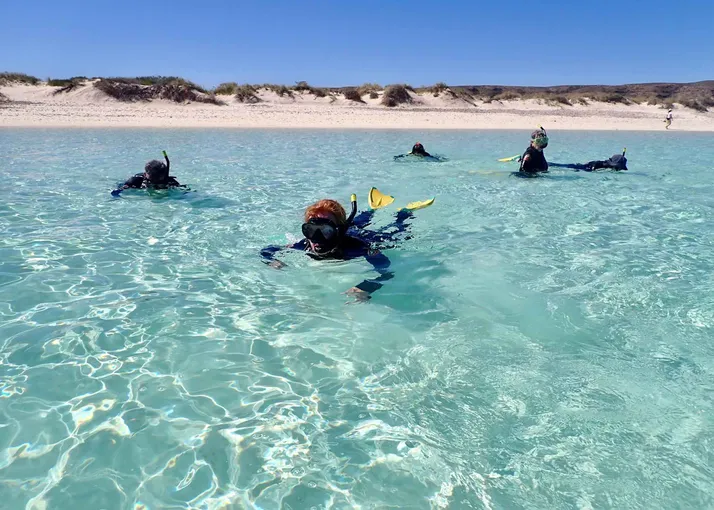 Exmouth Ningaloo Range to Reef Safari with Lunch | Experience Oz