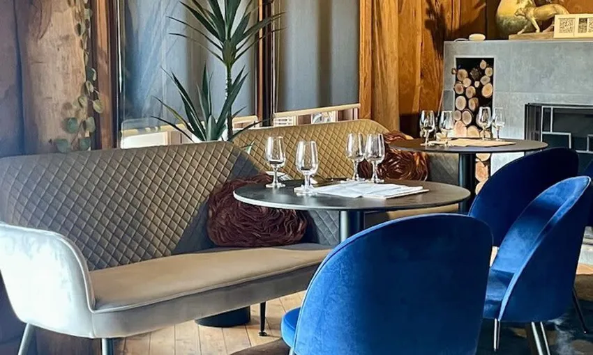 Wine, Chocolate & Charcuterie Tasting - 1 Hour | Experience Oz