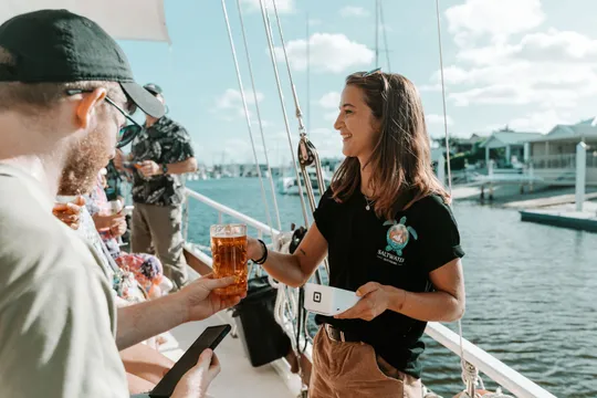 Sunset Cruise with Live Music, 2 Hours - Mooloolaba