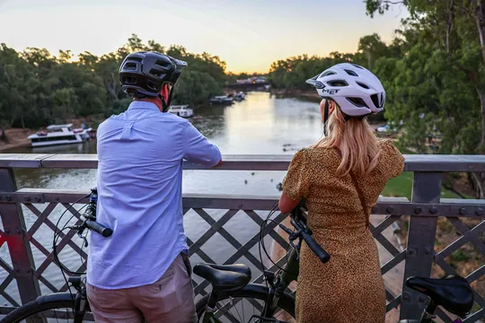 Echuca Moama E-Bike and Wine Tour - 3 Hours