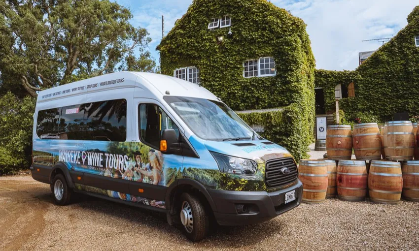 Waiheke Island Guided Wine Tour & Lunch | Everything New Zealand