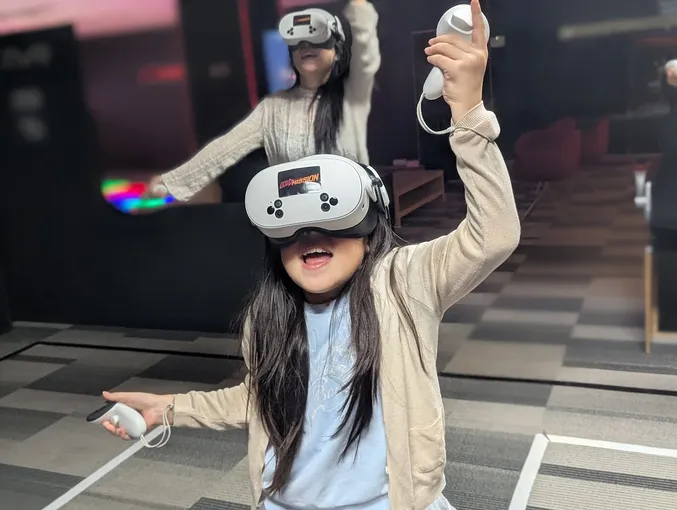 Melbourne Free Roam VR Experience - 30 Minutes | Experience Oz