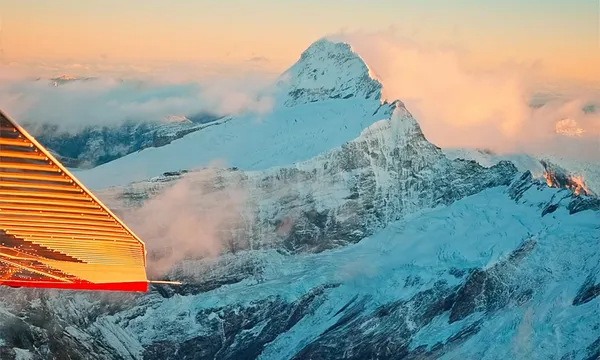 Sunrise Mt Aspiring and Glaciers Scenic Flight