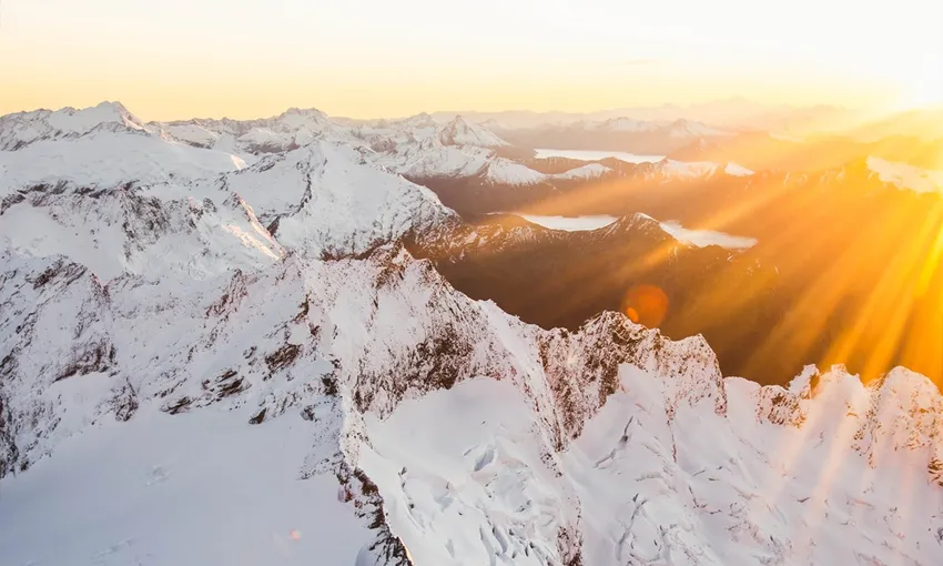 Sunrise Mt. Aspiring + The Glaciers | Experience Oz