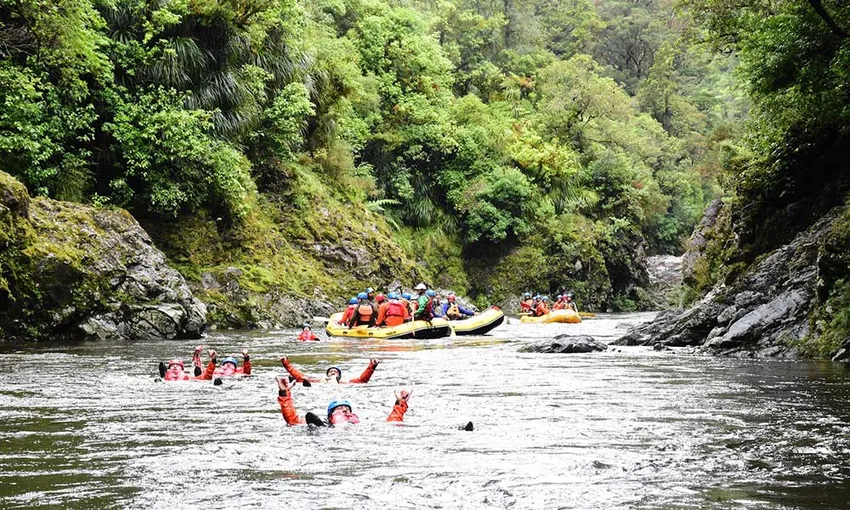 Te Awa Kairangi Scenic Rafting Tour - Grade 2 | Experience Oz