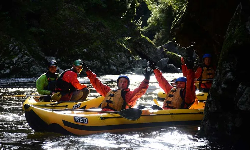 Te Awa Kairangi Scenic Rafting Tour - Grade 2 | Experience Oz