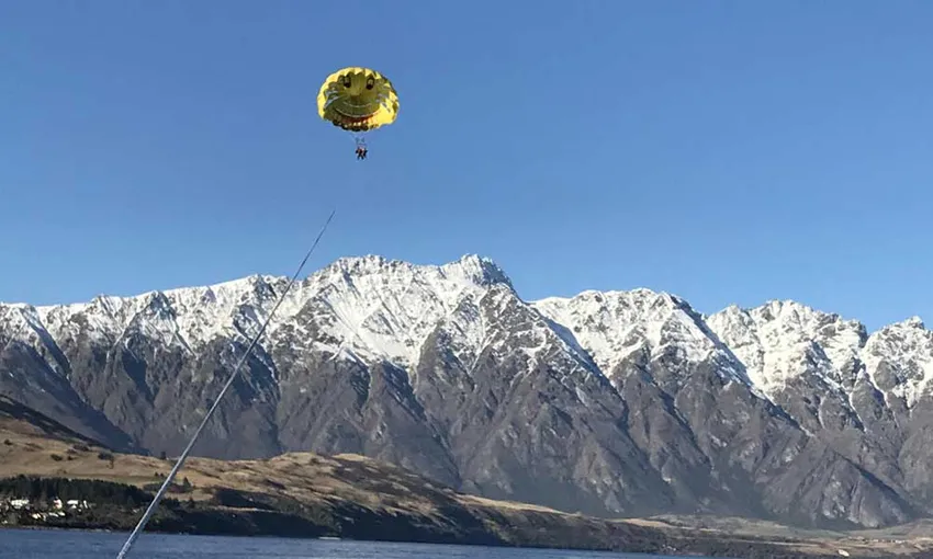 Queenstown Paraflight - Solo, Tandem and Triple | Experience Oz