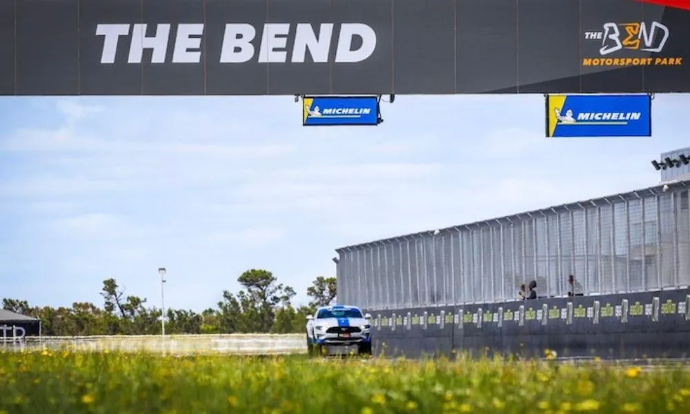 V8 Mustang Hot Lap Experience - 3 Laps | Experience Oz-5